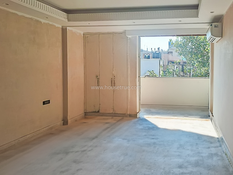 4 BHK Flat For Rent in Defence Colony