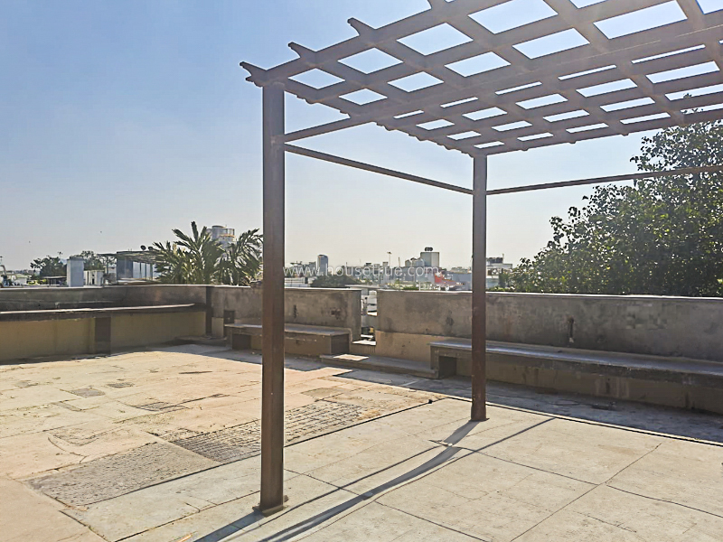 4 BHK Flat For Rent in Defence Colony