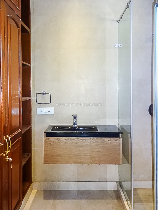 3 BHK Flat For Rent in Chanakyapuri