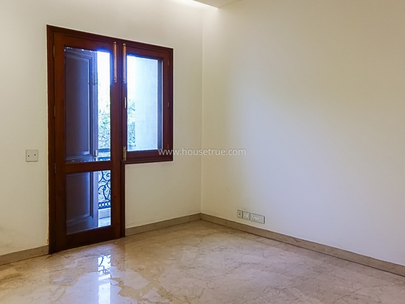 3 BHK Flat For Rent in Chanakyapuri