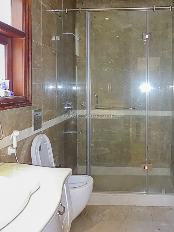 3 BHK Flat For Rent in Chanakyapuri