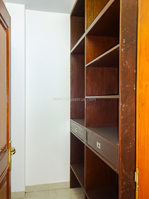 3 BHK Flat For Rent in Chanakyapuri
