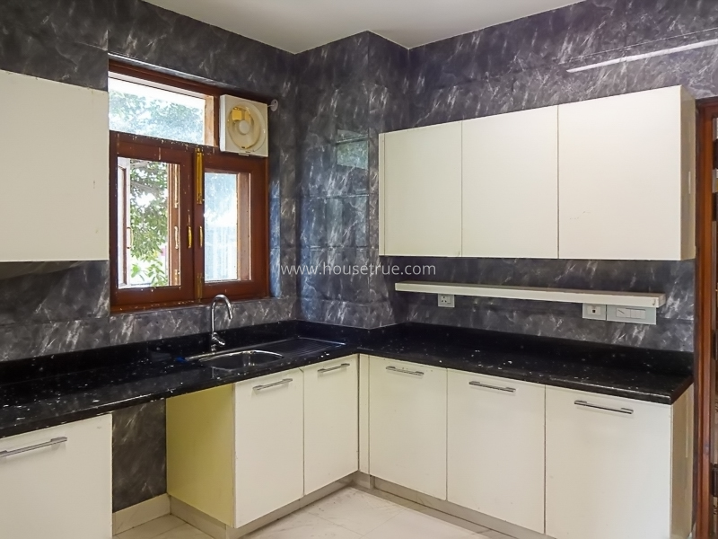 3 BHK Flat For Rent in Chanakyapuri