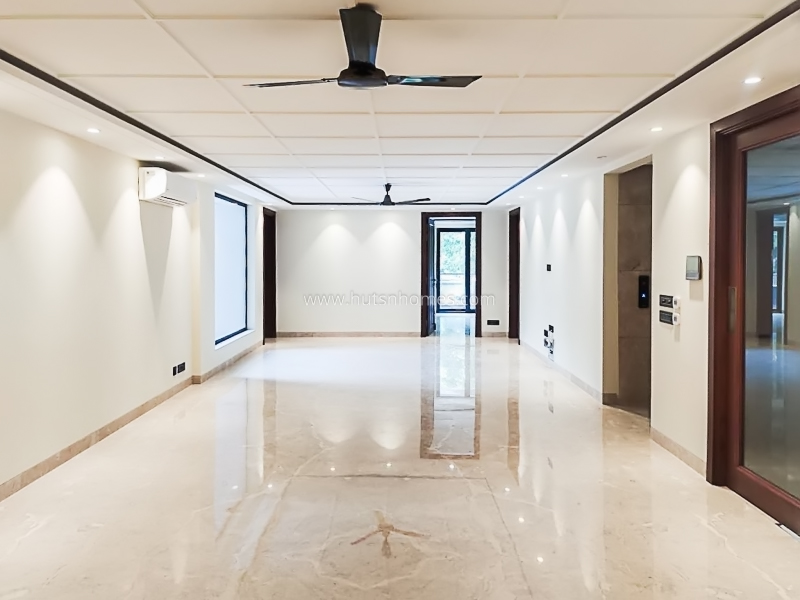 4 BHK Duplex For Rent in Vasant Vihar