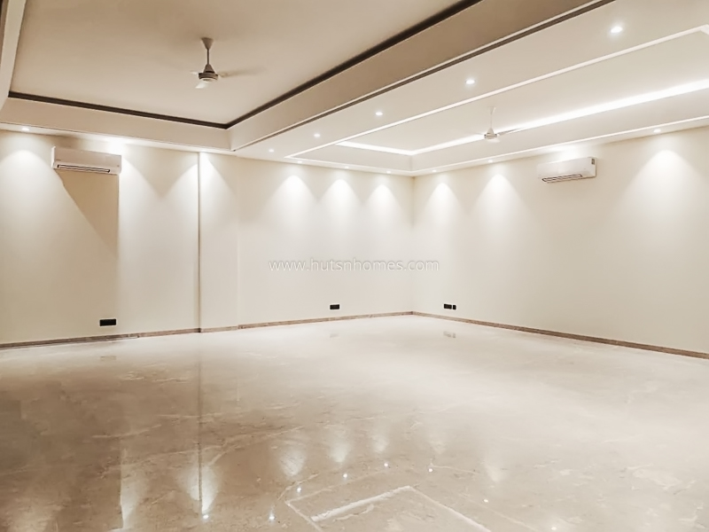 4 BHK Duplex For Rent in Vasant Vihar
