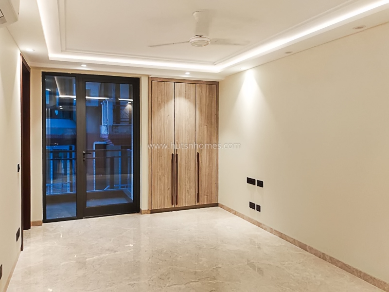 4 BHK Duplex For Rent in Vasant Vihar