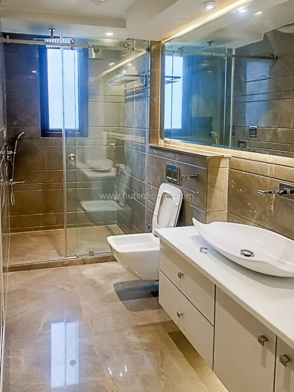 3 BHK Builder Floor For Rent in Defence Colony