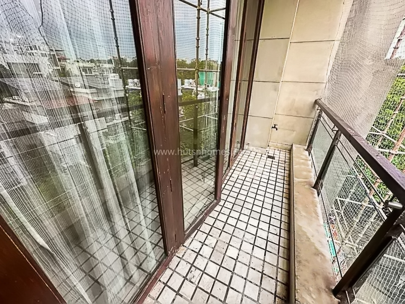 3 BHK Flat For Rent in Defence Colony