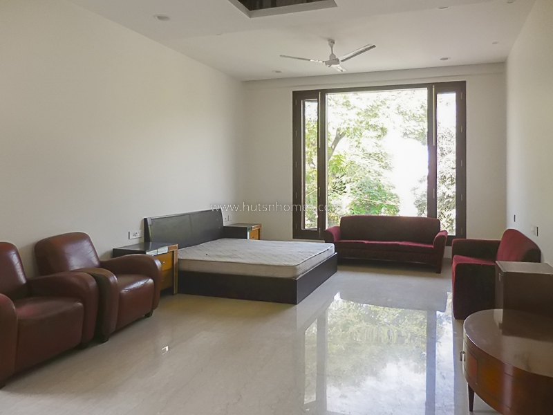 5 BHK Farm House For Rent in DLF Chttarpur