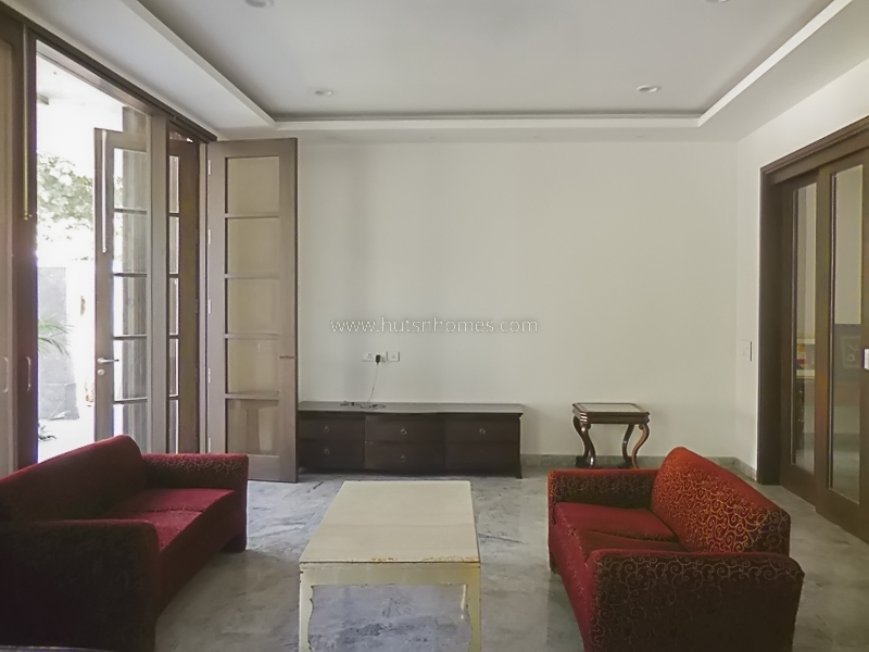 5 BHK Farm House For Rent in DLF Chttarpur