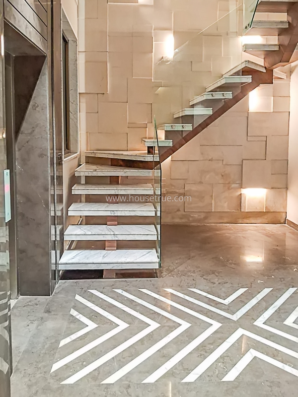4 BHK Duplex For Rent in Defence Colony