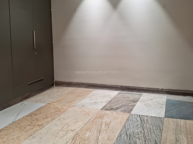 4 BHK Duplex For Rent in Defence Colony
