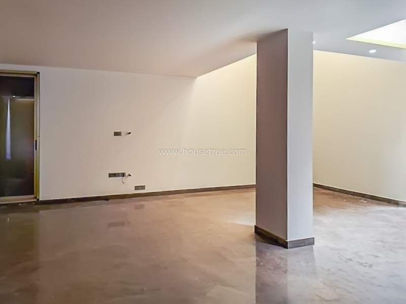 4 BHK Duplex For Rent in Defence Colony