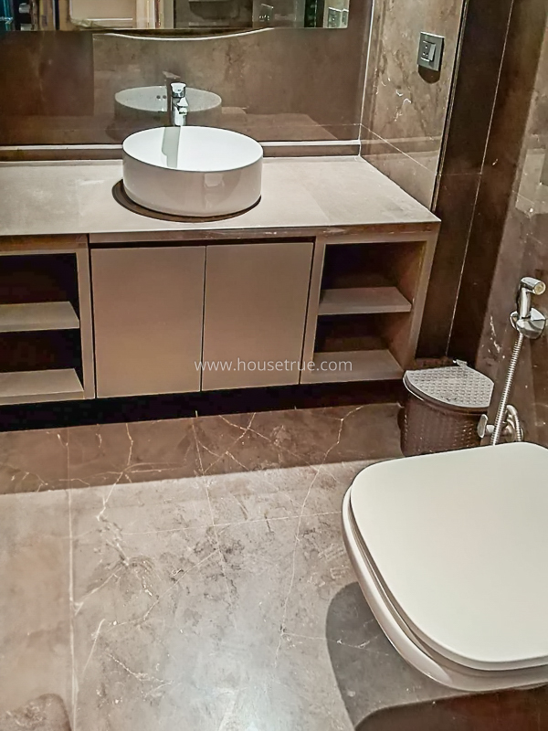 4 BHK Duplex For Rent in Defence Colony