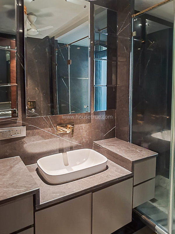 4 BHK Duplex For Rent in Defence Colony