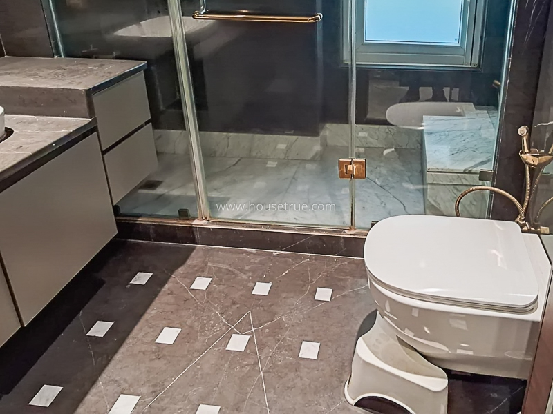 4 BHK Duplex For Rent in Defence Colony