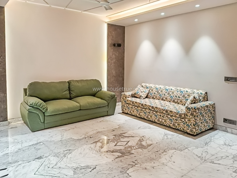 4 BHK Duplex For Rent in Defence Colony