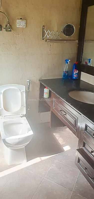 3 BHK Duplex For Rent in Safdarjung Enclave