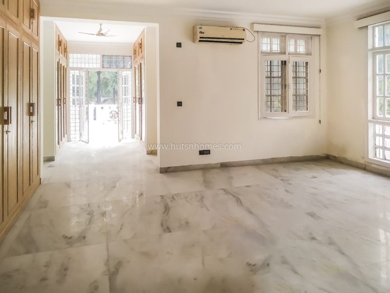 5 BHK Farm House For Sale in Westend Greens