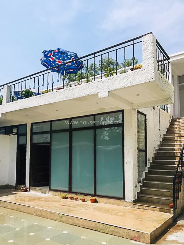 5 BHK Farm House For Rent in Dlf Chattarpur Farms