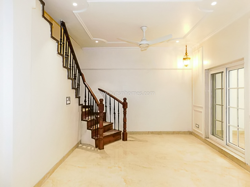 3 BHK Duplex For Rent in Anand Lok
