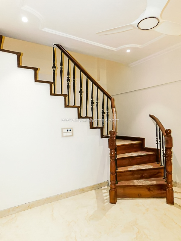 3 BHK Duplex For Rent in Anand Lok