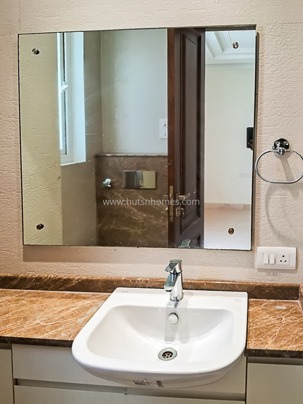 4 BHK Builder Floor For Rent in Defence Colony