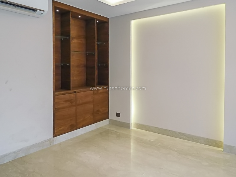 4 BHK Builder Floor For Rent in Vasant Vihar