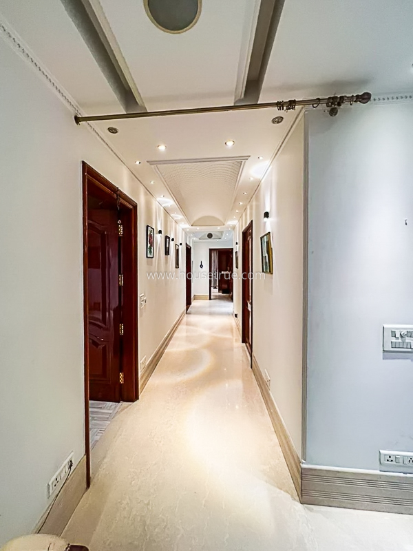 5 BHK Duplex For Rent in Safdarjung Enclave