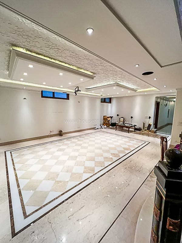 5 BHK Duplex For Rent in Safdarjung Enclave