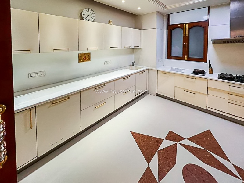 5 BHK Duplex For Rent in Safdarjung Enclave