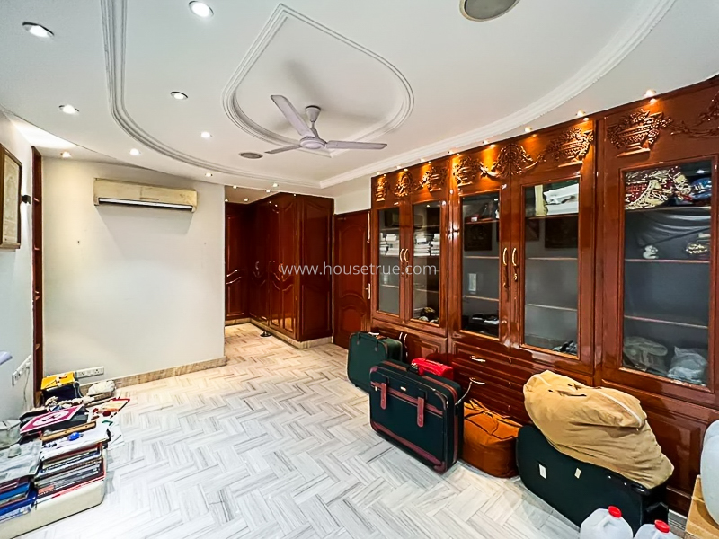 5 BHK Duplex For Rent in Safdarjung Enclave
