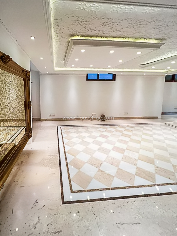 5 BHK Duplex For Rent in Safdarjung Enclave