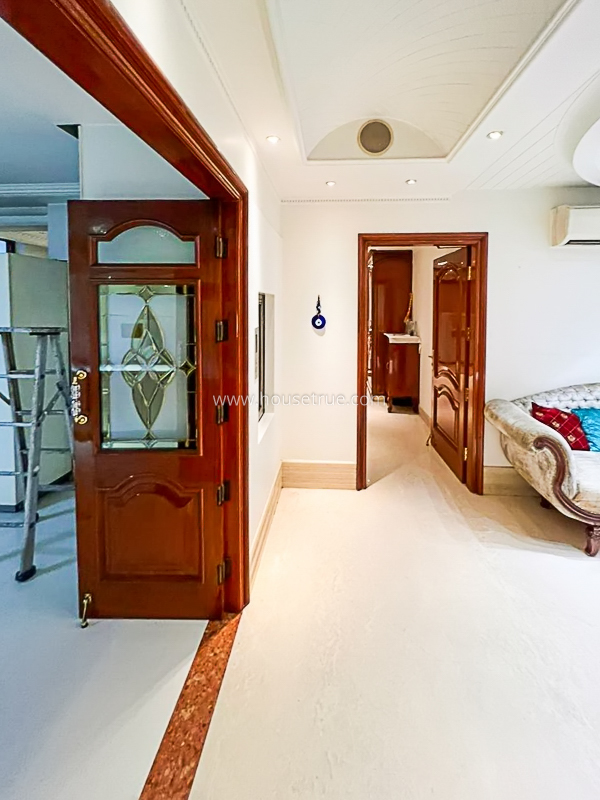 5 BHK Duplex For Rent in Safdarjung Enclave