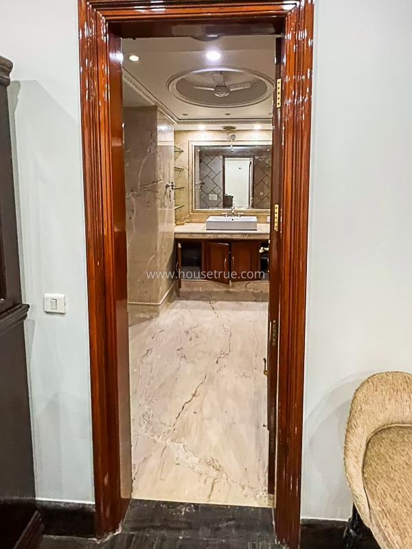 5 BHK Duplex For Rent in Safdarjung Enclave