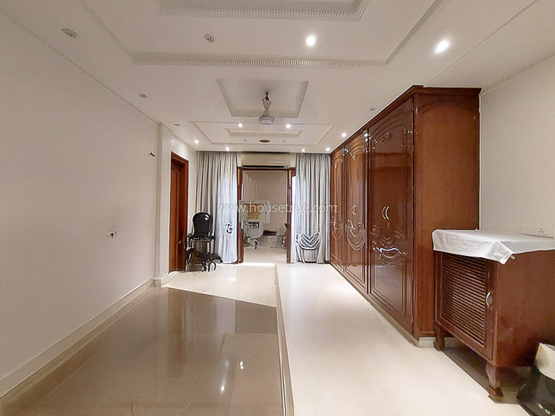 5 BHK Flat For Sale in Safdarjung Enclave