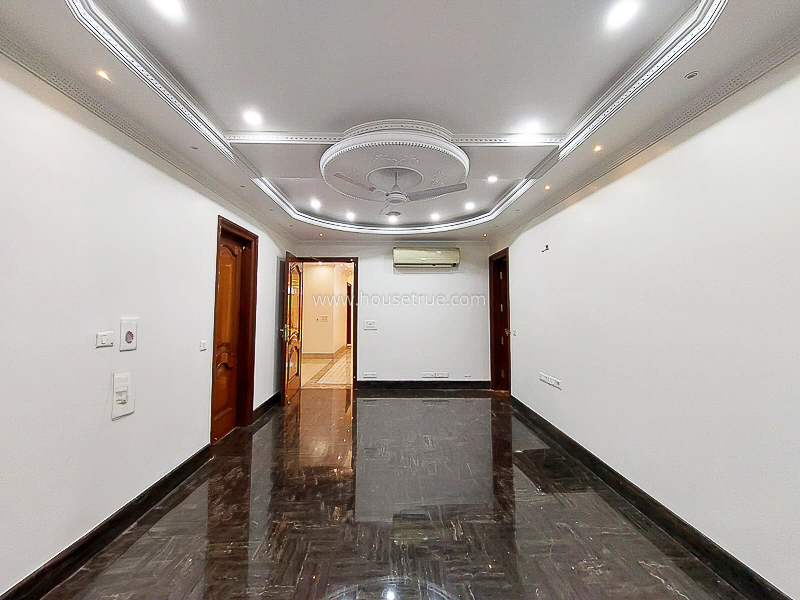 5 BHK Flat For Sale in Safdarjung Enclave