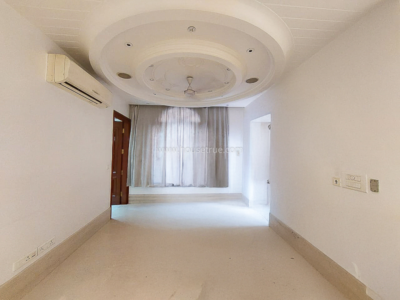 5 BHK Flat For Sale in Safdarjung Enclave