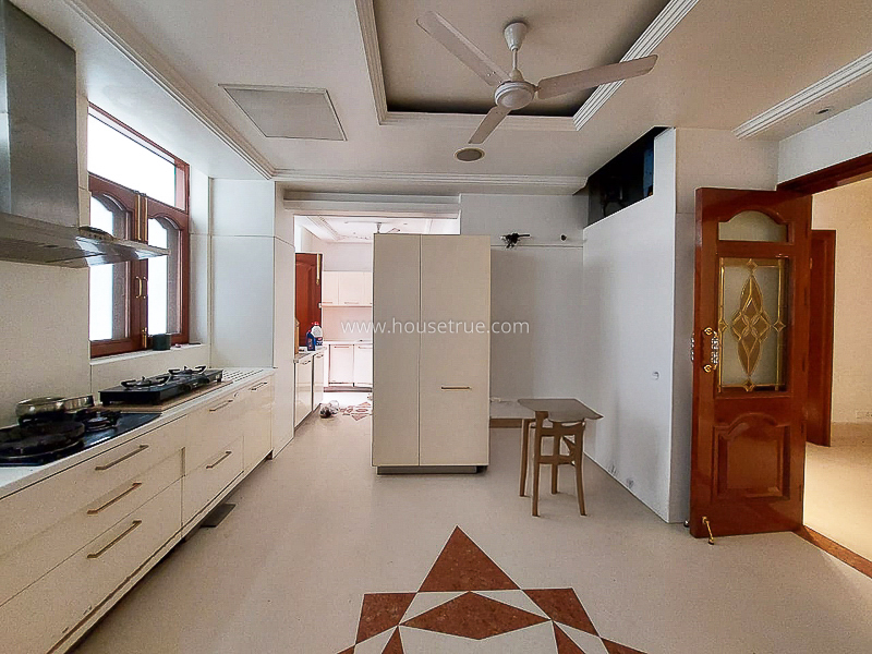 5 BHK Flat For Sale in Safdarjung Enclave