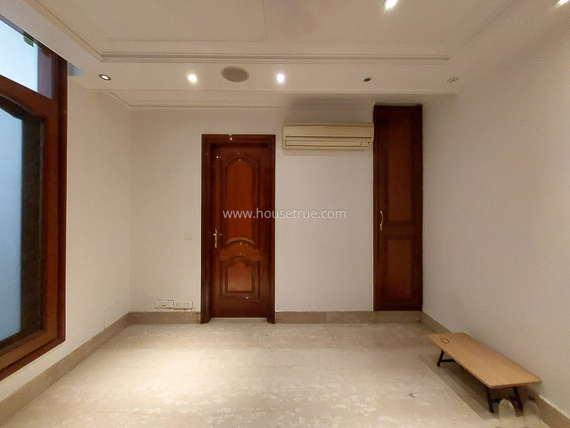 5 BHK Flat For Sale in Safdarjung Enclave