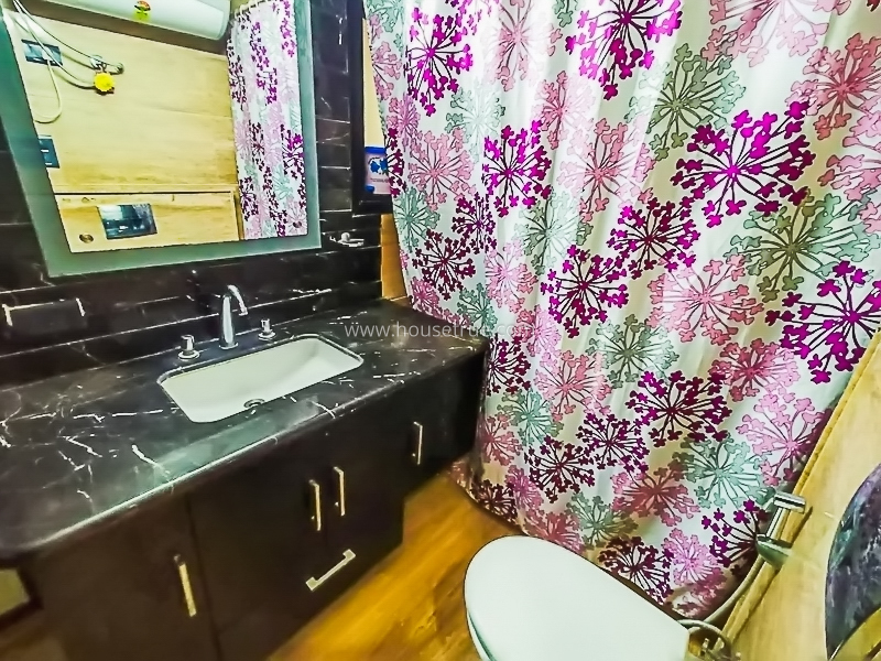 3 BHK Builder Floor For Rent in Defence Colony