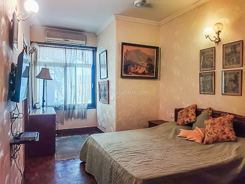5 BHK Flat For Rent in Vasant Vihar