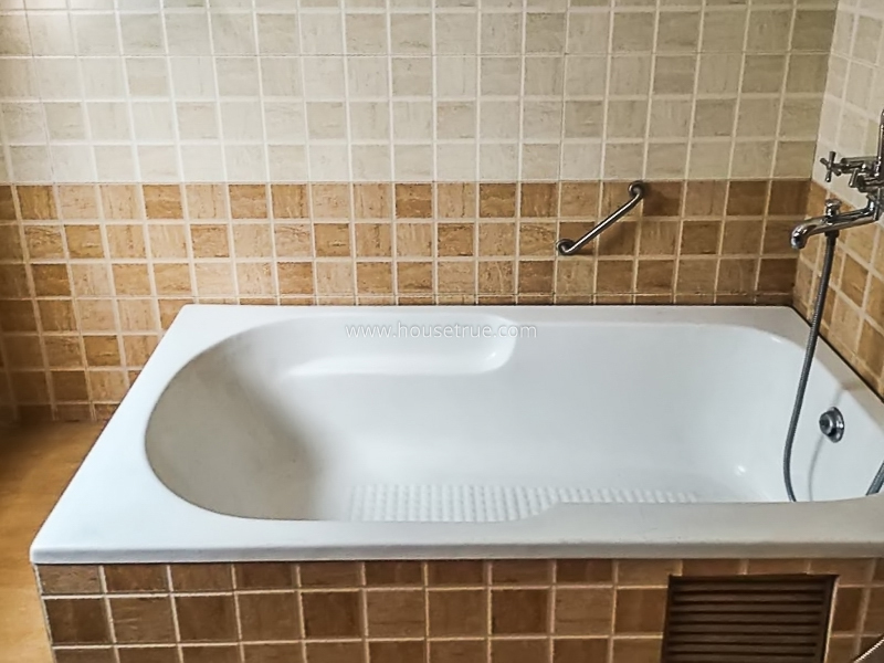 5 BHK Flat For Rent in Vasant Vihar