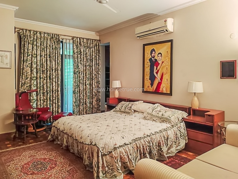 5 BHK Flat For Rent in Vasant Vihar