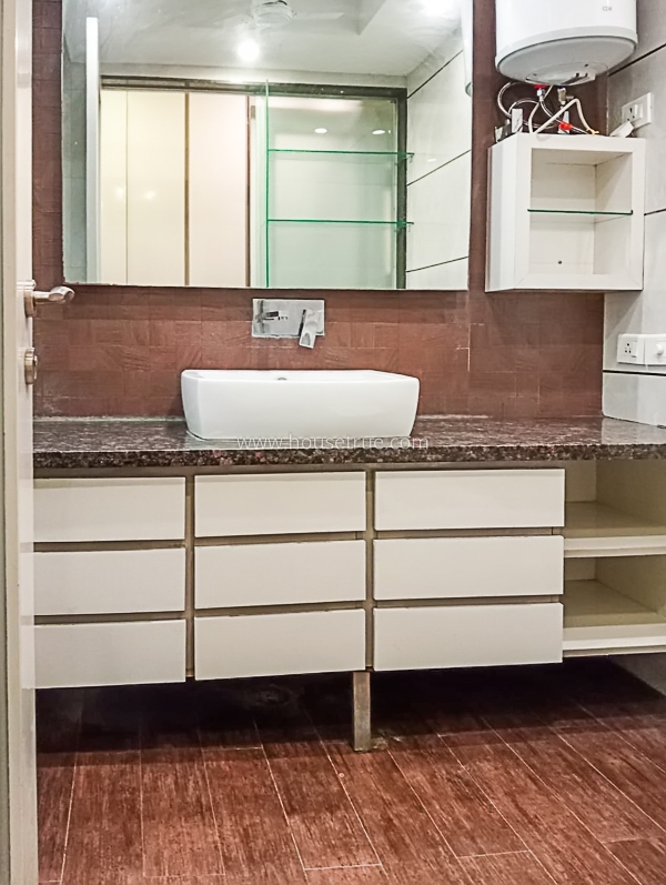 3 BHK Builder Floor For Rent in Safdarjung Enclave