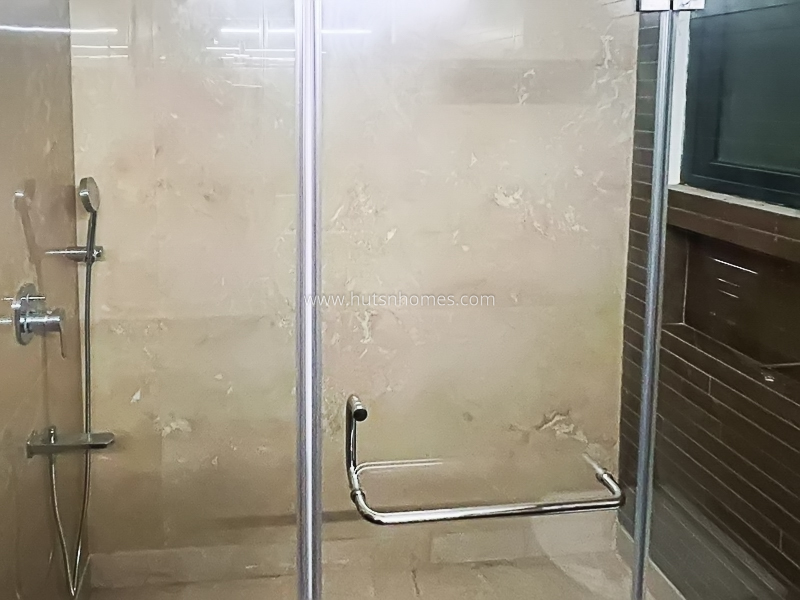 3 BHK Builder Floor For Rent in Greater Kailash Part 1