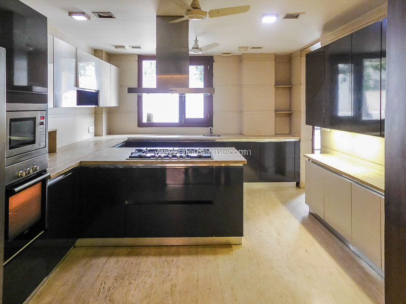 4 BHK Builder Floor For Rent in Maharani Bagh