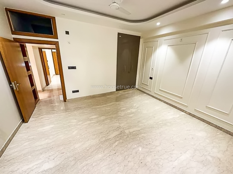 3 BHK Flat For Rent in Defence Colony