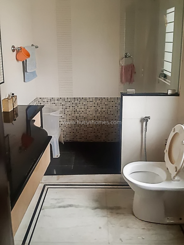 4 BHK Flat For Sale in Greater Kailash Part 2
