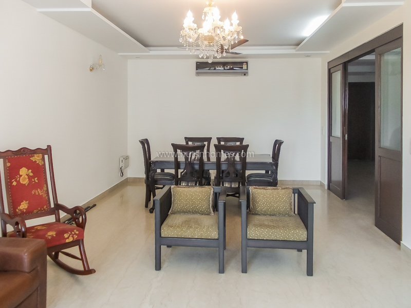 3 BHK Flat For Rent in Defence Colony